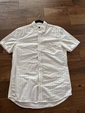 Topman White Short-Sleeve Button-Down Shirt with Subtle Pinstripes